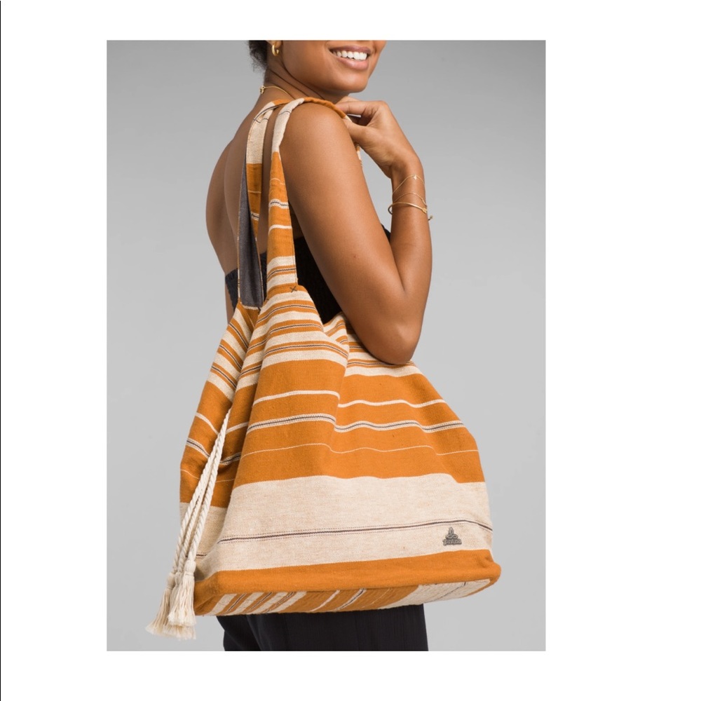 praNa unisex cinch tote